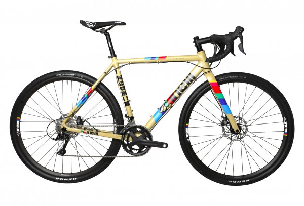 CINELLI-ZYDECO-LALA-GRAVEL-BIKE-SHIMANO-SORA-9S-700-MM-BAHN.jpg CINELLI ZYDECO LALA – Bild 1