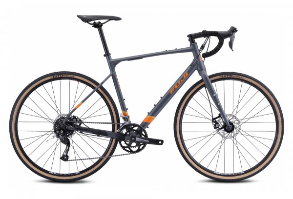 FUJI-JARI-2.5-GRAVEL-BIKE-SHIMANO-CLARIS-8S-700MM-SATIN-GREY-2021.jpg FUJI JARI 2.5 GRAVEL BIKE – Bild 1