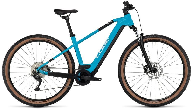 Reaction-Hybrid-ONE-500-skyblue-n-white-634061_800x800.jpg Cube Reaction Hybrid ONE 500 skyblue´n´white – Bild 1